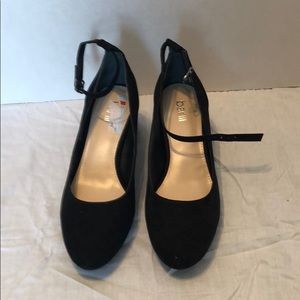 Barr III Kitten Heel